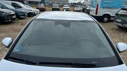 Car image 25