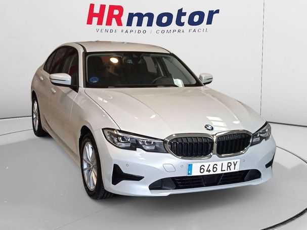 BMW 330i 135 kW image number 1