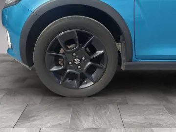 Car image 20