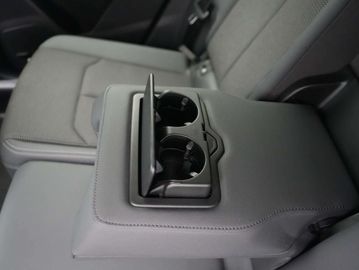 Car image 47