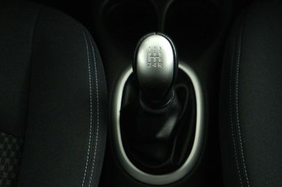 Car image 30