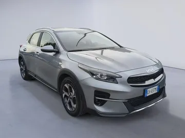 Car image 2