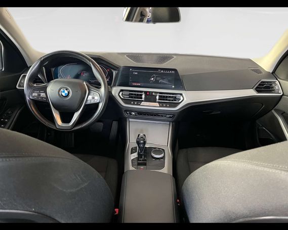 BMW 320d xDrive Advantage 140 kW image number 15