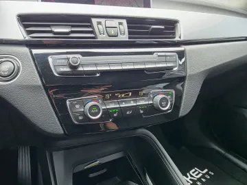 Car image 43