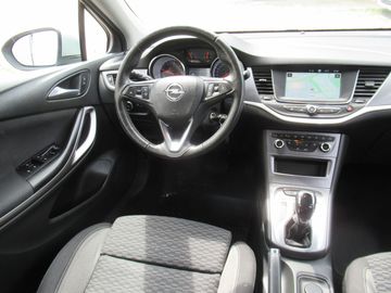 Car image 14