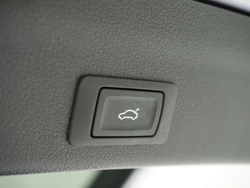 Car image 38