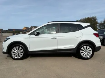 Car image 27