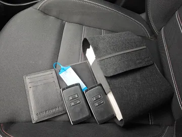 Car image 48