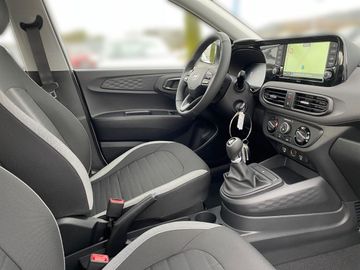 Car image 14