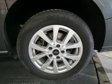 Car image 49