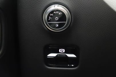 Car image 33