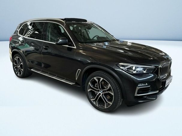 BMW X5 xDrive 195 kW image number 2