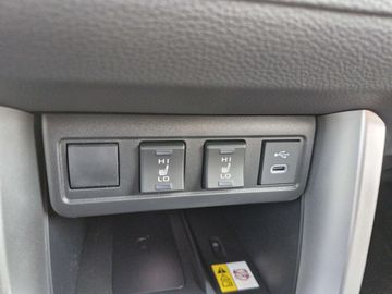 Car image 30