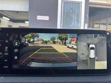 Car image 28