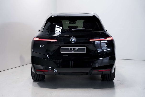 BMW iX xDrive50 385 kW image number 8