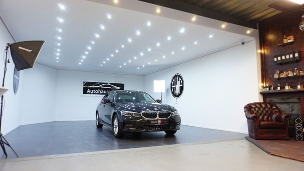 BMW 320i 135 kW image number 5