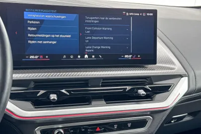 Car image 32