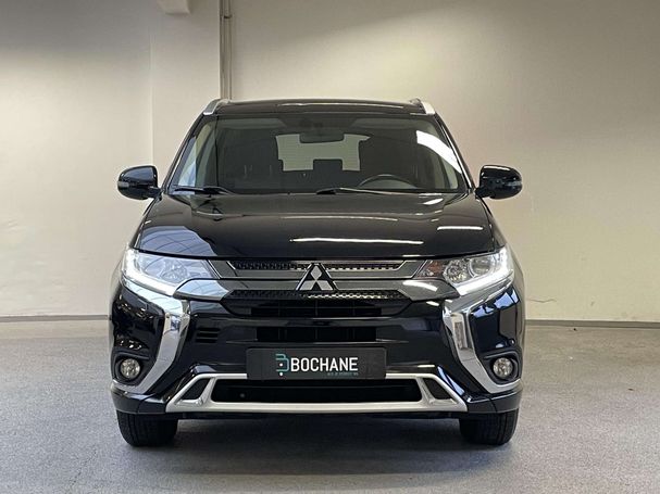 Mitsubishi Outlander 2.4 4WD 165 kW image number 2