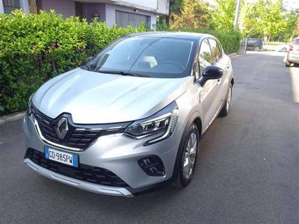 Renault Captur Hybrid 160 Intens 116 kW image number 1