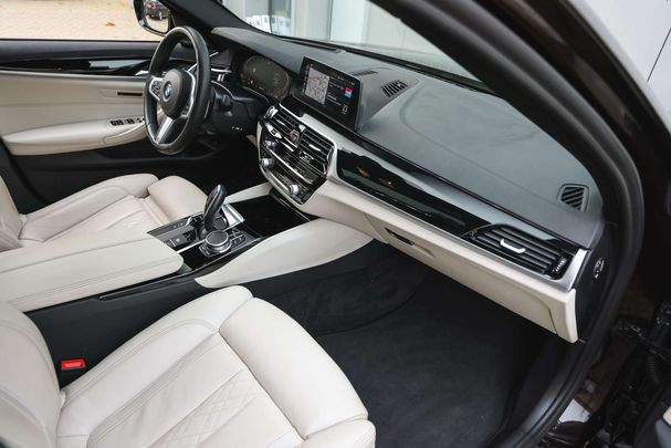 BMW 530i Touring 185 kW image number 11