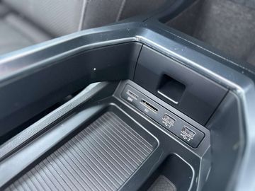 Car image 41