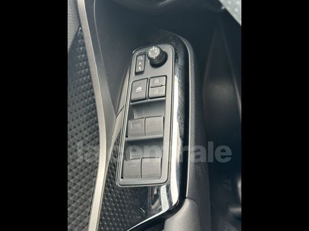 Toyota C-HR 2.0 Hybrid 135 kW image number 21