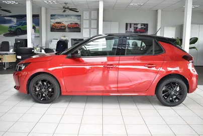 Car image 5