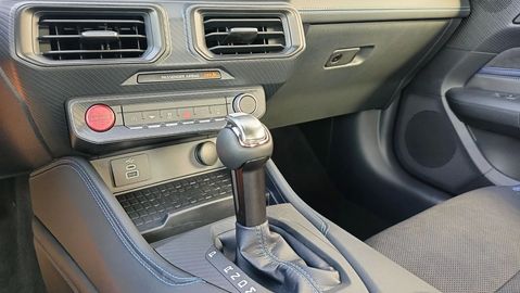 Car image 25