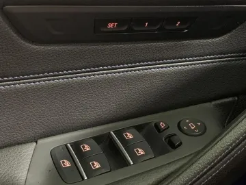 Car image 50