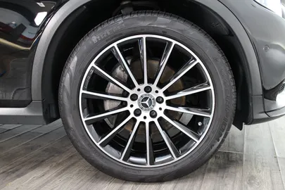 Car image 35