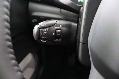 Car image 33