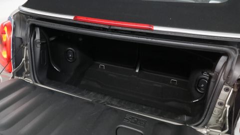 Car image 37