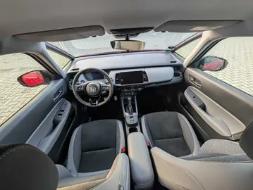 Car image 8