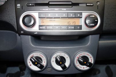 Car image 23