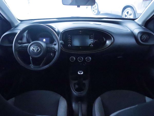 Toyota Aygo X 1.0 VVT-i 53 kW image number 4