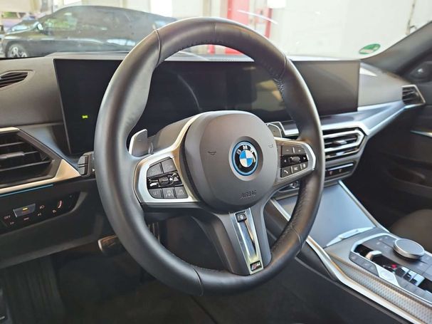 BMW 330 e Touring xDrive 215 kW image number 11