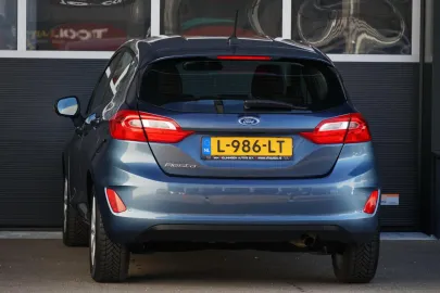 Car image 28