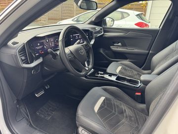 Car image 12