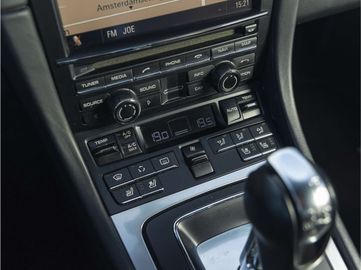 Car image 37