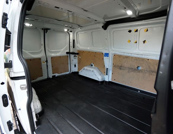 Ford Transit Custom 320 L1 77 kW image number 11