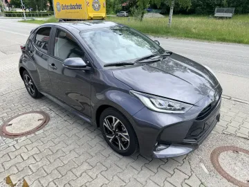 Car image 2