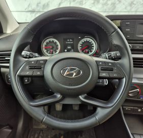 Car image 11