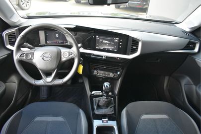 Car image 10