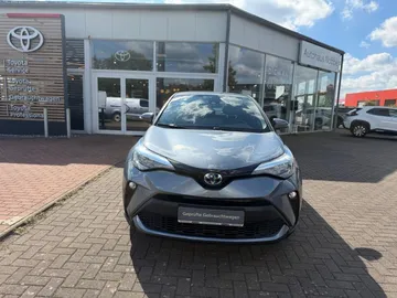 Car image 3
