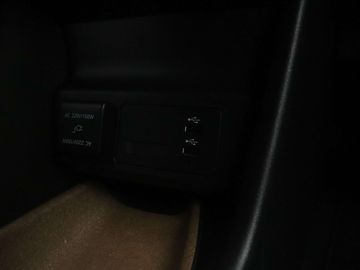 Car image 36