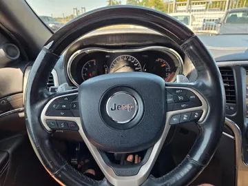 Car image 48