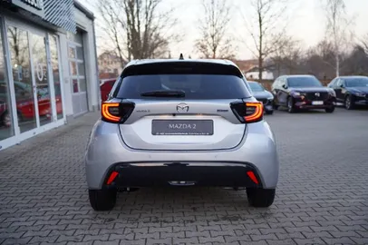 Car image 5