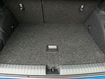 Car image 37