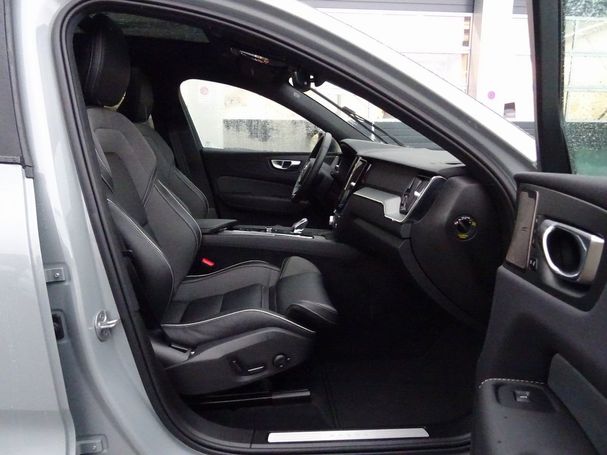 Volvo XC60 B4 145 kW image number 9