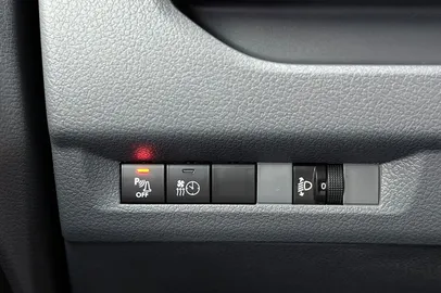 Car image 29